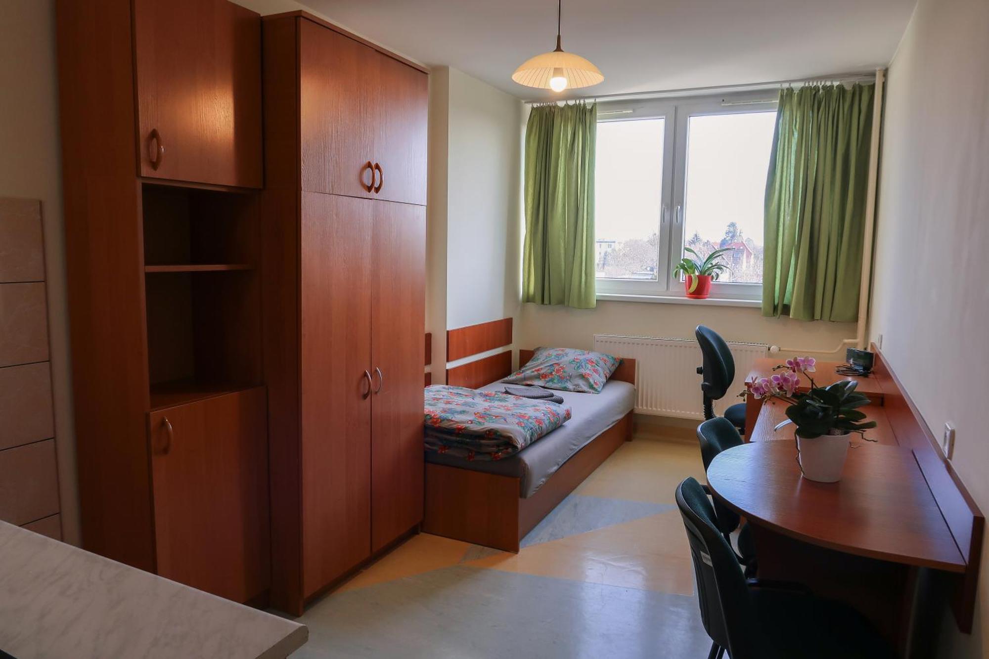 Auberge de jeunesse Dom Studencki Raj à Wrocław Extérieur photo