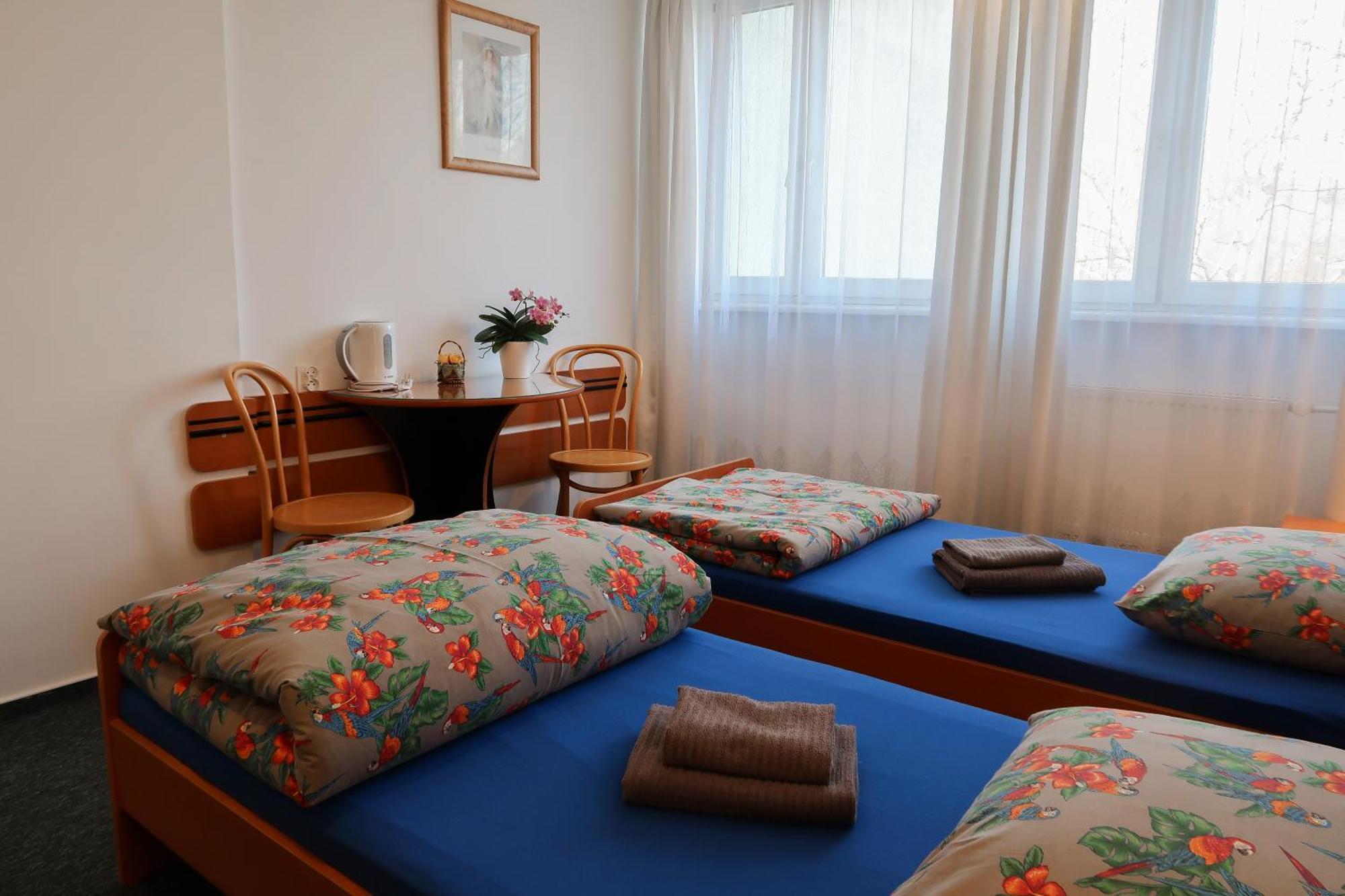 Auberge de jeunesse Dom Studencki Raj à Wrocław Extérieur photo