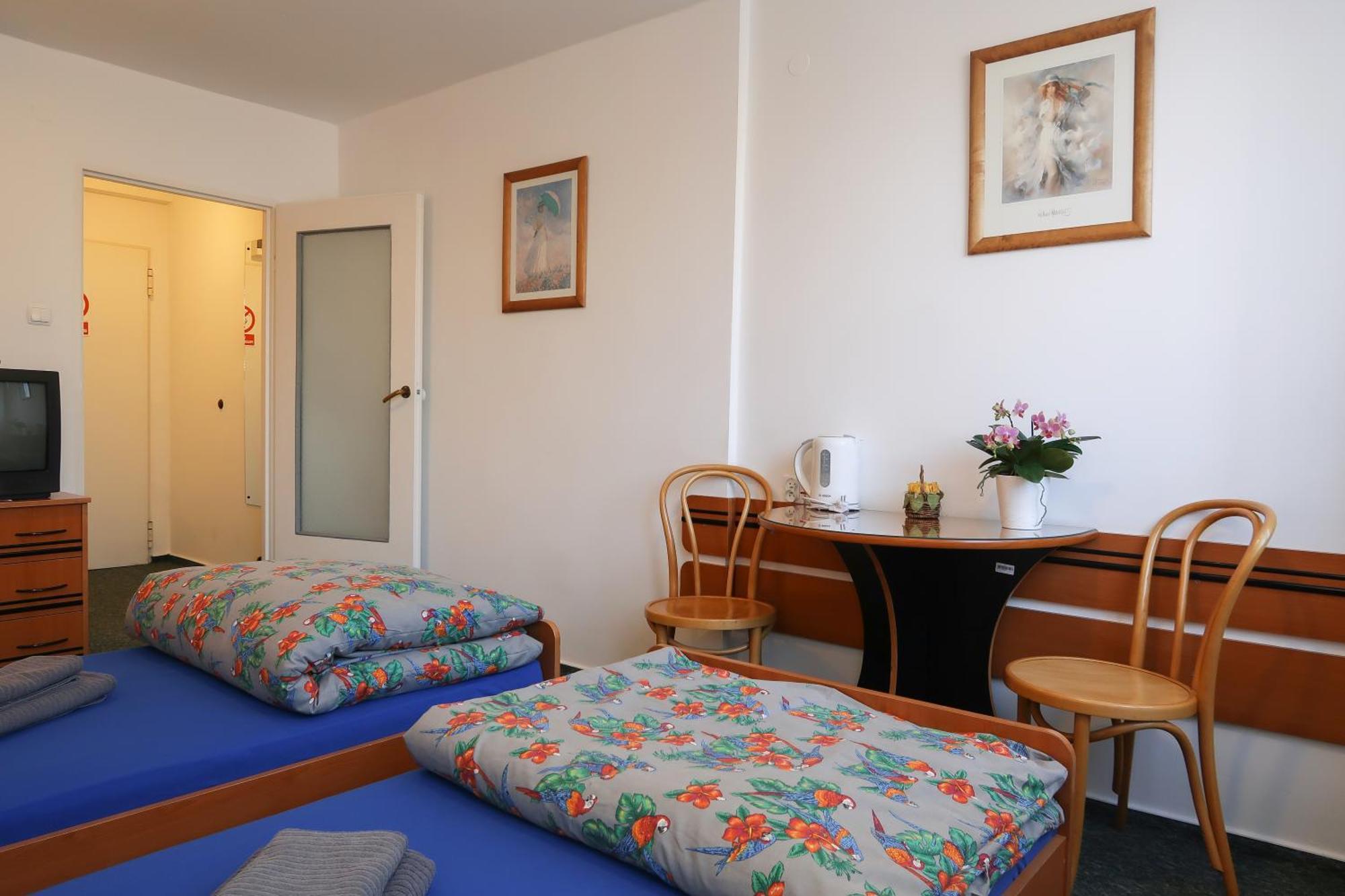 Auberge de jeunesse Dom Studencki Raj à Wrocław Extérieur photo