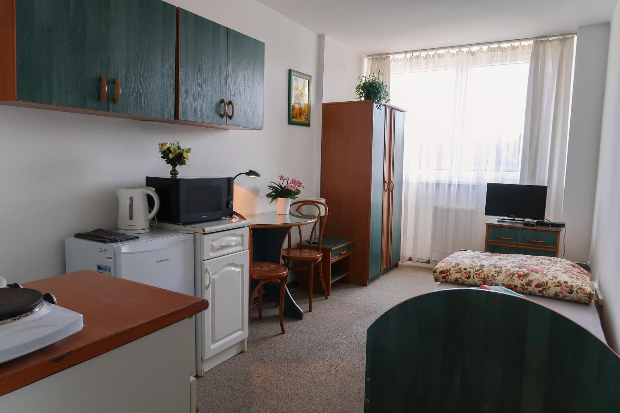 Auberge de jeunesse Dom Studencki Raj à Wrocław Extérieur photo