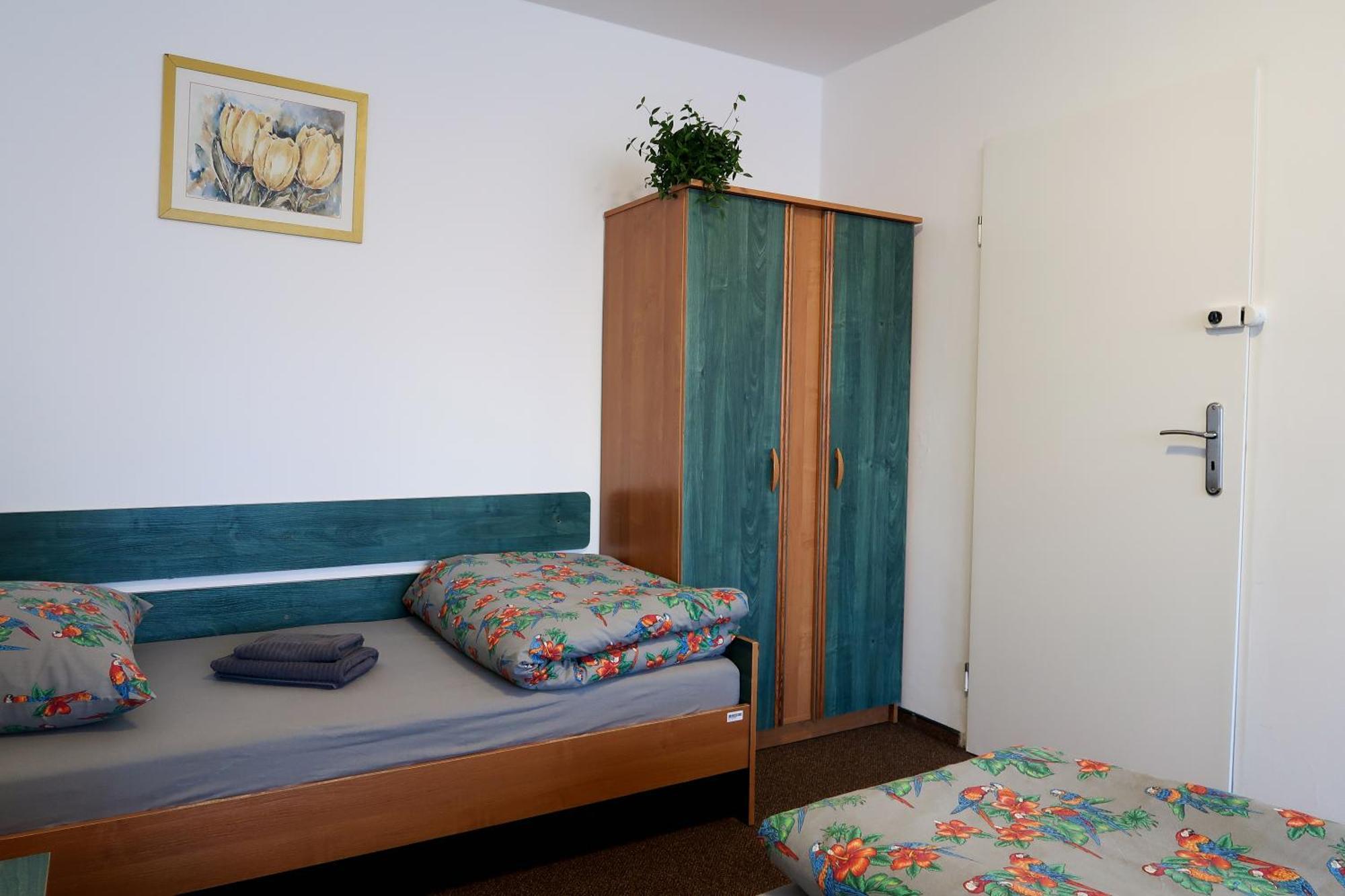 Auberge de jeunesse Dom Studencki Raj à Wrocław Extérieur photo